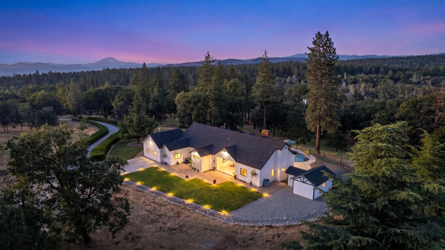 58 Acre Luxury Ranch - Barn, Arena, Pool, 9 parcels - photo 1