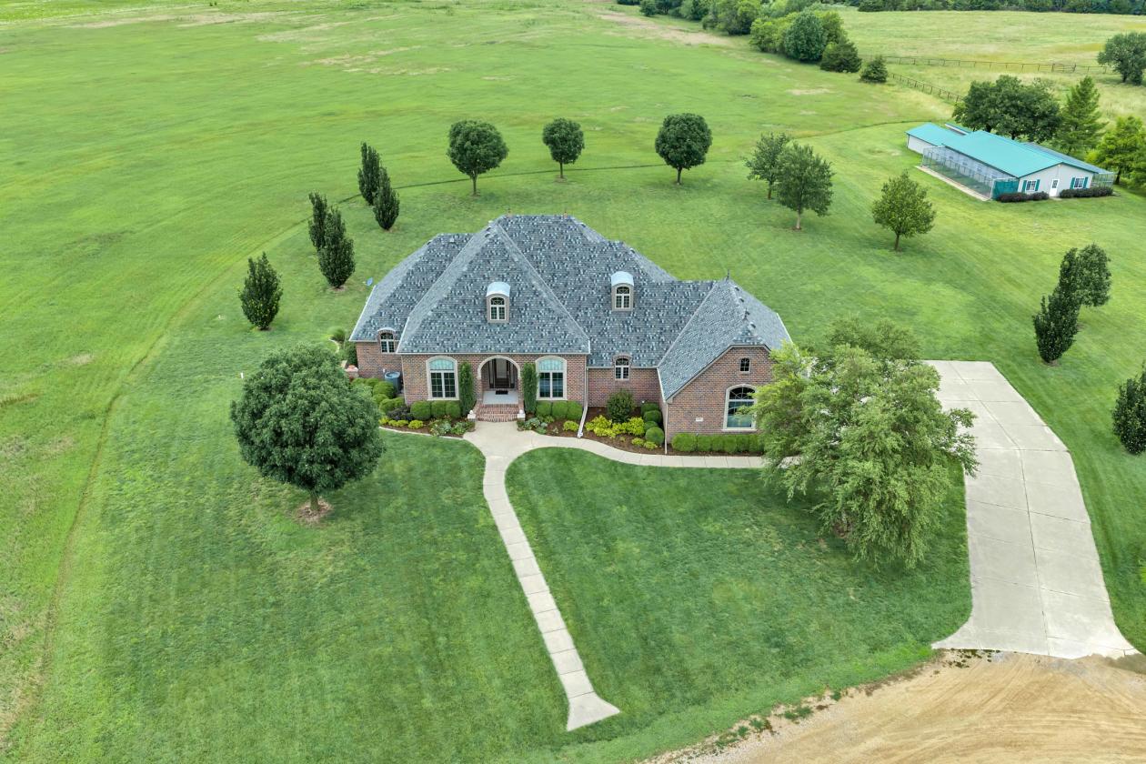 Premier Equestrian Estate in Sedgwick County - photo 3