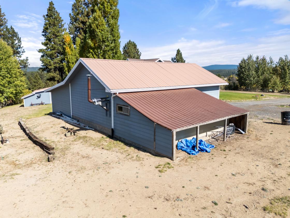 Horse Property with Gorgeous House and Views - photo 4
