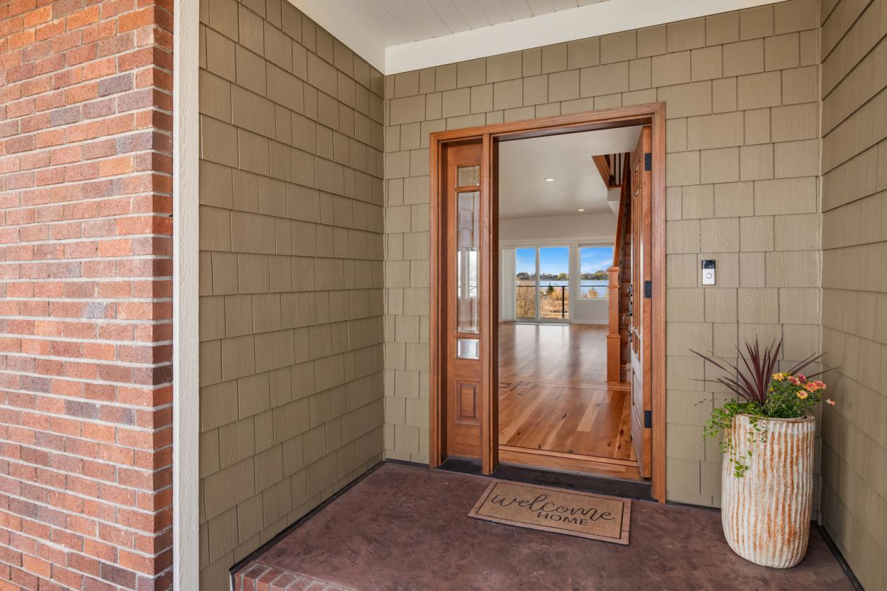 LAKEFRONT EQUESTRIAN ESTATE- TURNKEY, MULTI-USE - photo 7