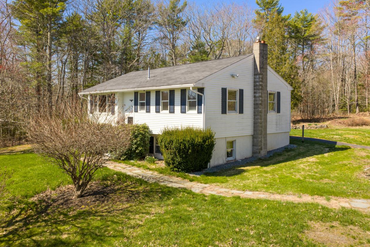 Split level ranch on 10 wooded acres in West Bath - photo 7