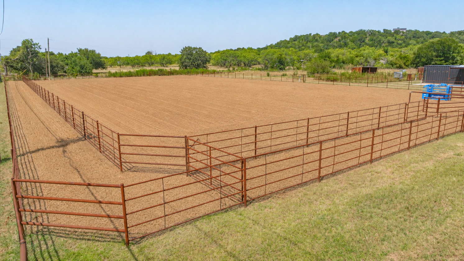 Fully Furnished Horse Property - Arena - Pool - photo 9