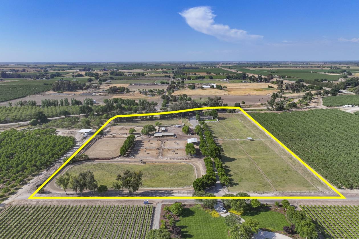 Horse Property for sale.