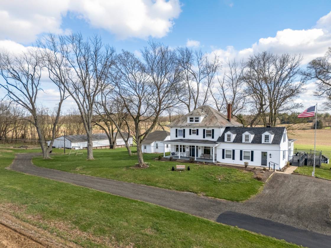 Horse Property for sale.