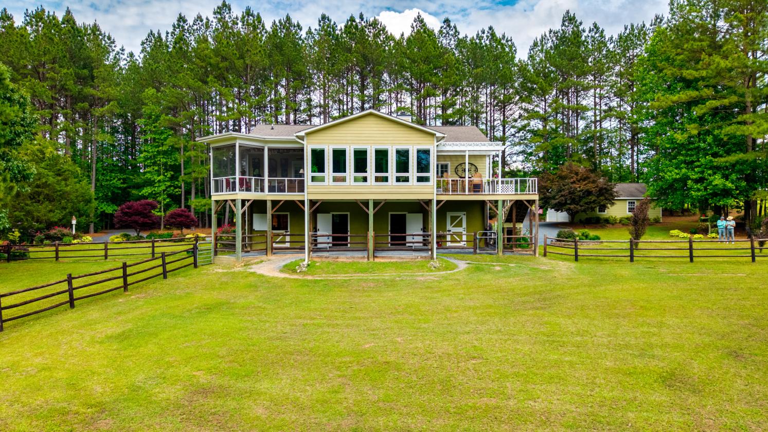 Stunning Equestrian Estate - photo 7
