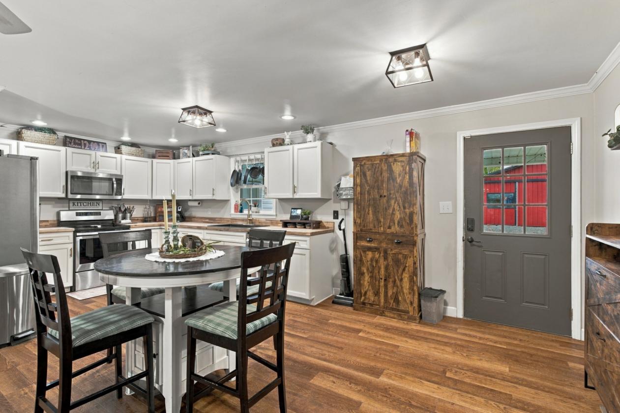 Horse Country Living - photo 4