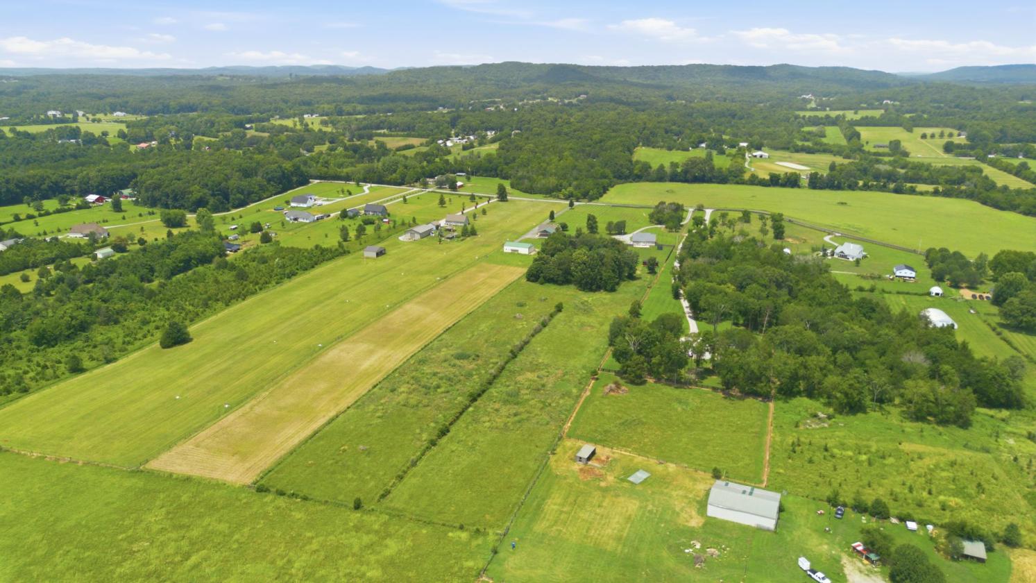 Peaceful 10 Acres/Renovated Home - photo 29