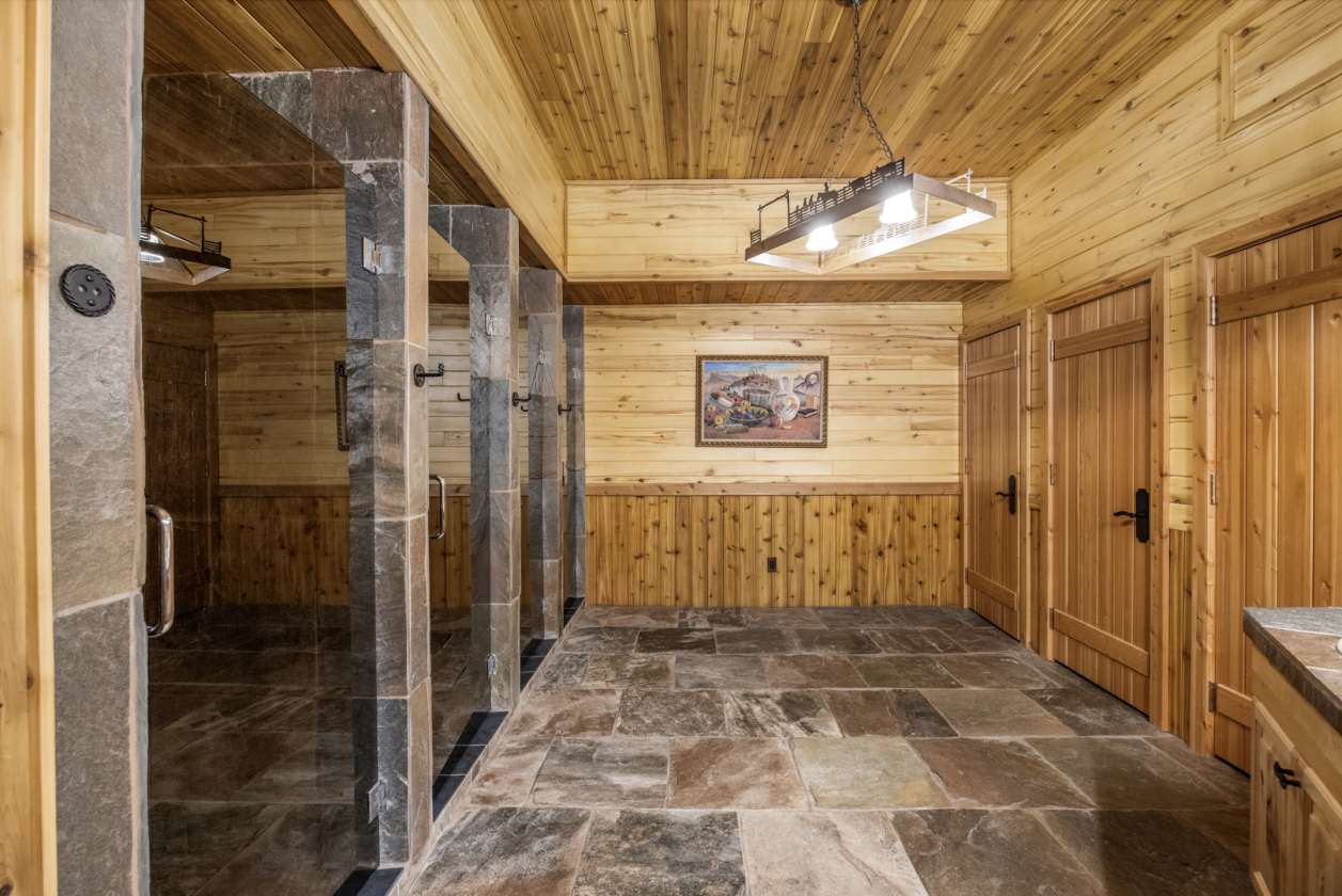 35 Acre Luxury Mountain Estate - photo 21