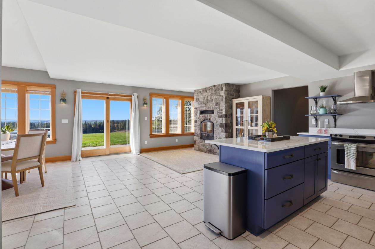 Luxury Home on 10 Acres with Equestrian Potential - photo 22