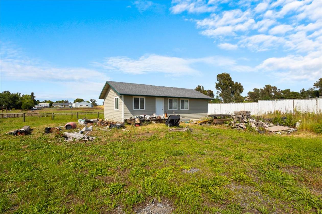 Modern Victorian Inspired Farmhouse on 2.74 acres! - photo 25