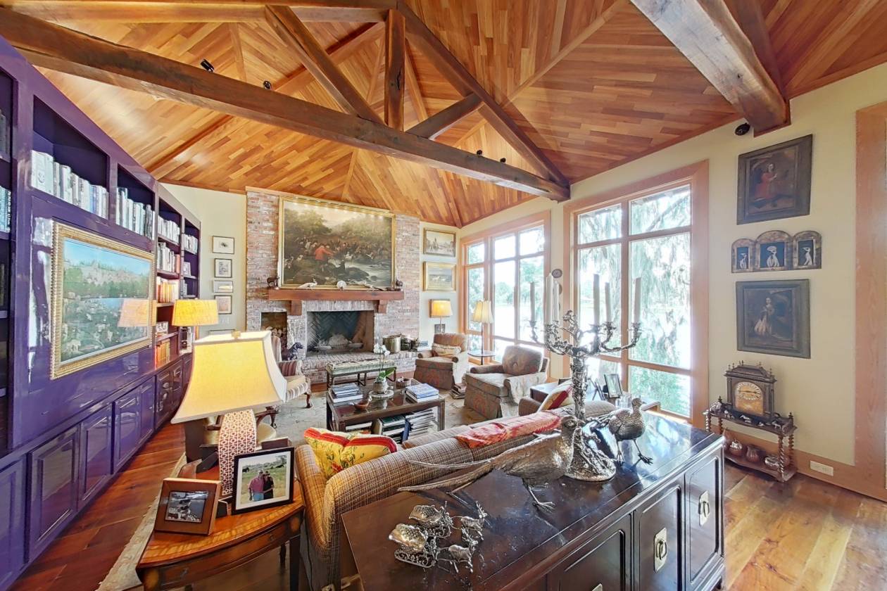 One-of-a-Kind Home in Equestrian Community - photo 3