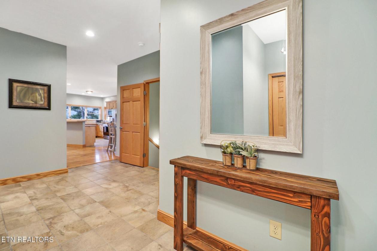 Modern Basement Ranch in BSF Equestrian community - photo 8