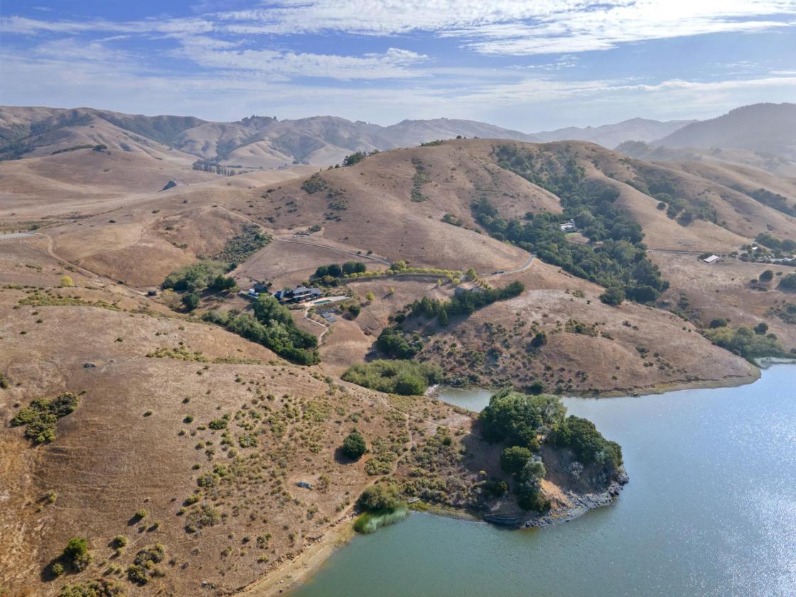 An Exceptional Nicasio Estate - photo 14