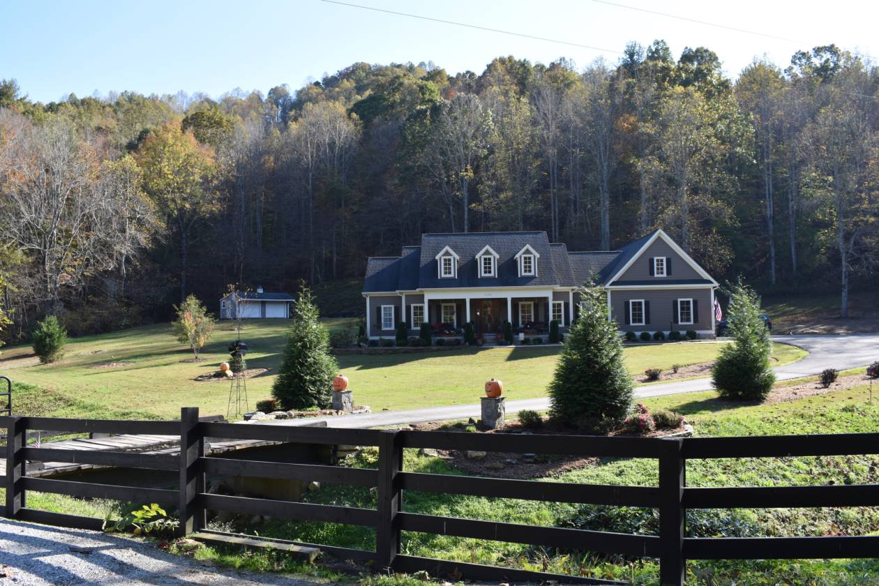Horse Properties For Sale In North Carolina Estates, Ranches, Farms