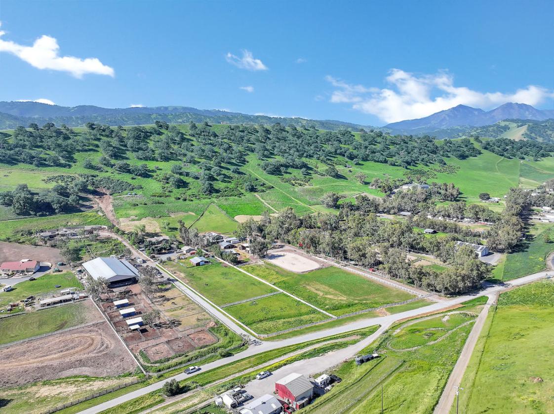10 Acres in Briones Valley - photo 1