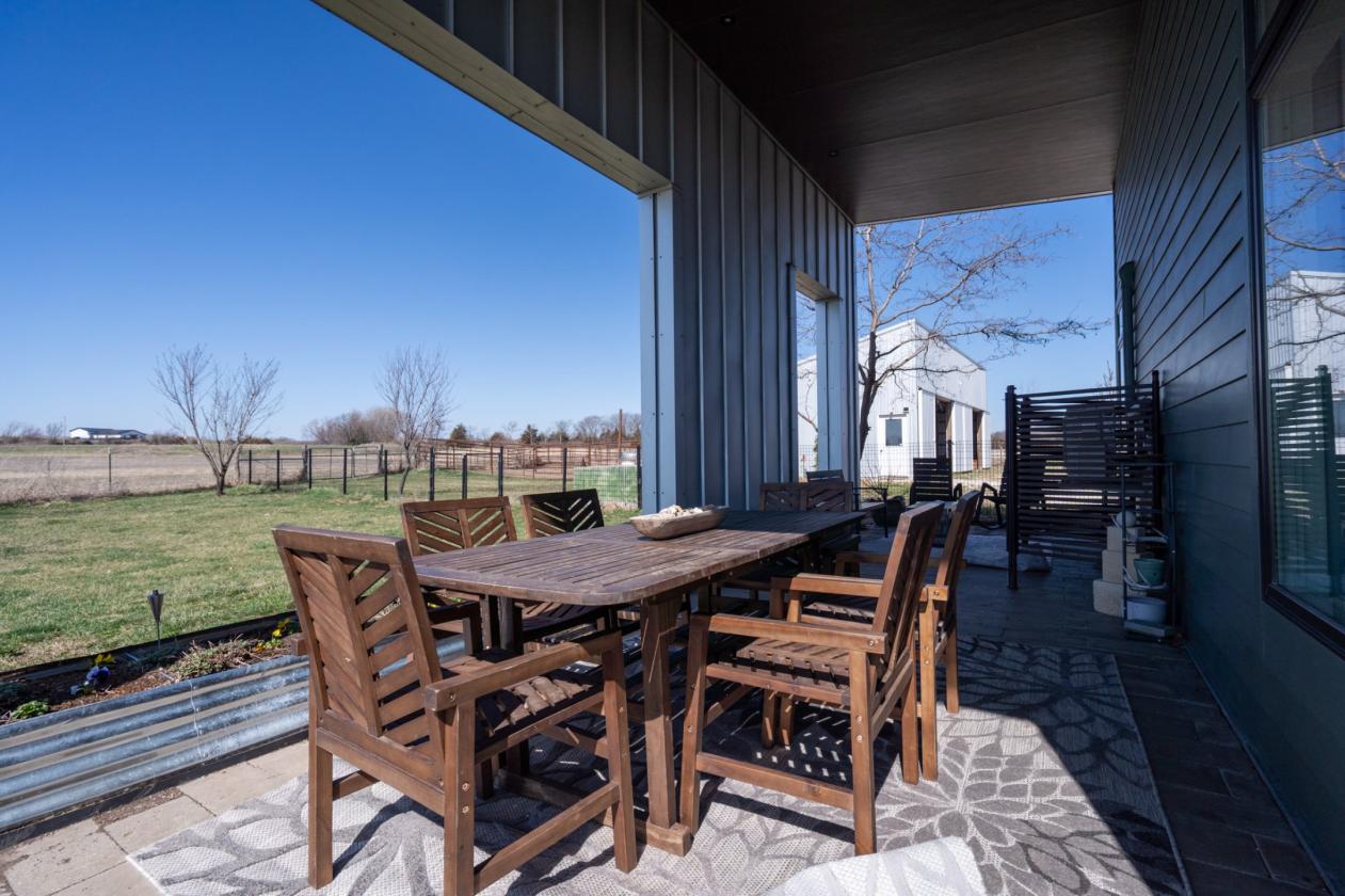 17 ac Contemporary Home w Solar Ready for Horses! - photo 16