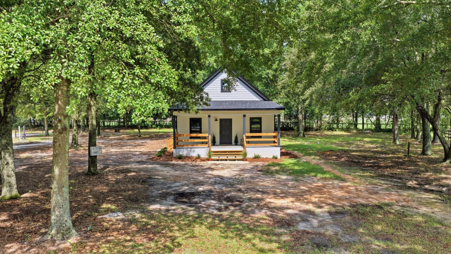 Tucked Away Farm - Horse Oasis - photo 2