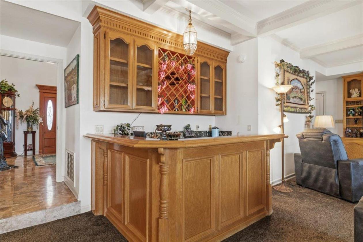 Historic 10-Acre custom Equestrian Estate & Vineyard - photo 23
