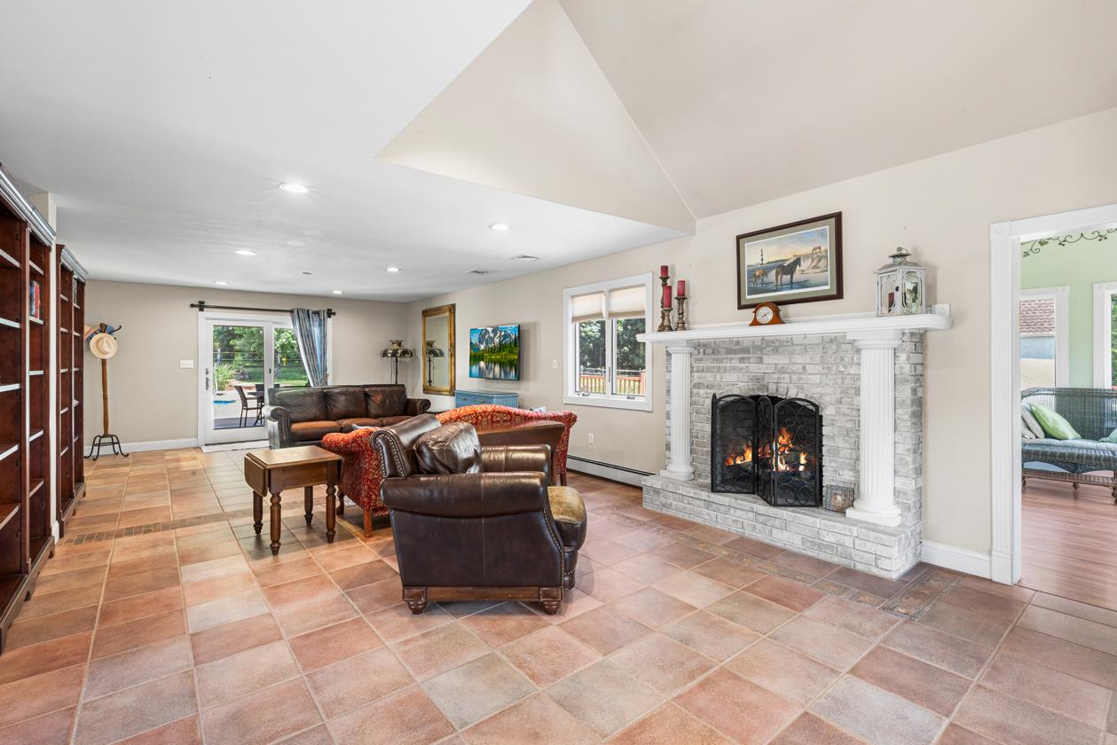 Skippack Farm Home and Barn - photo 15