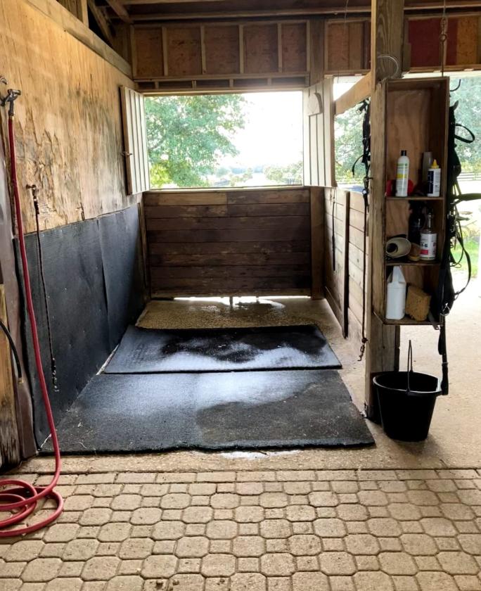 23 Stall Barn on 1 Mile Racetrack w/ Apt - photo 8