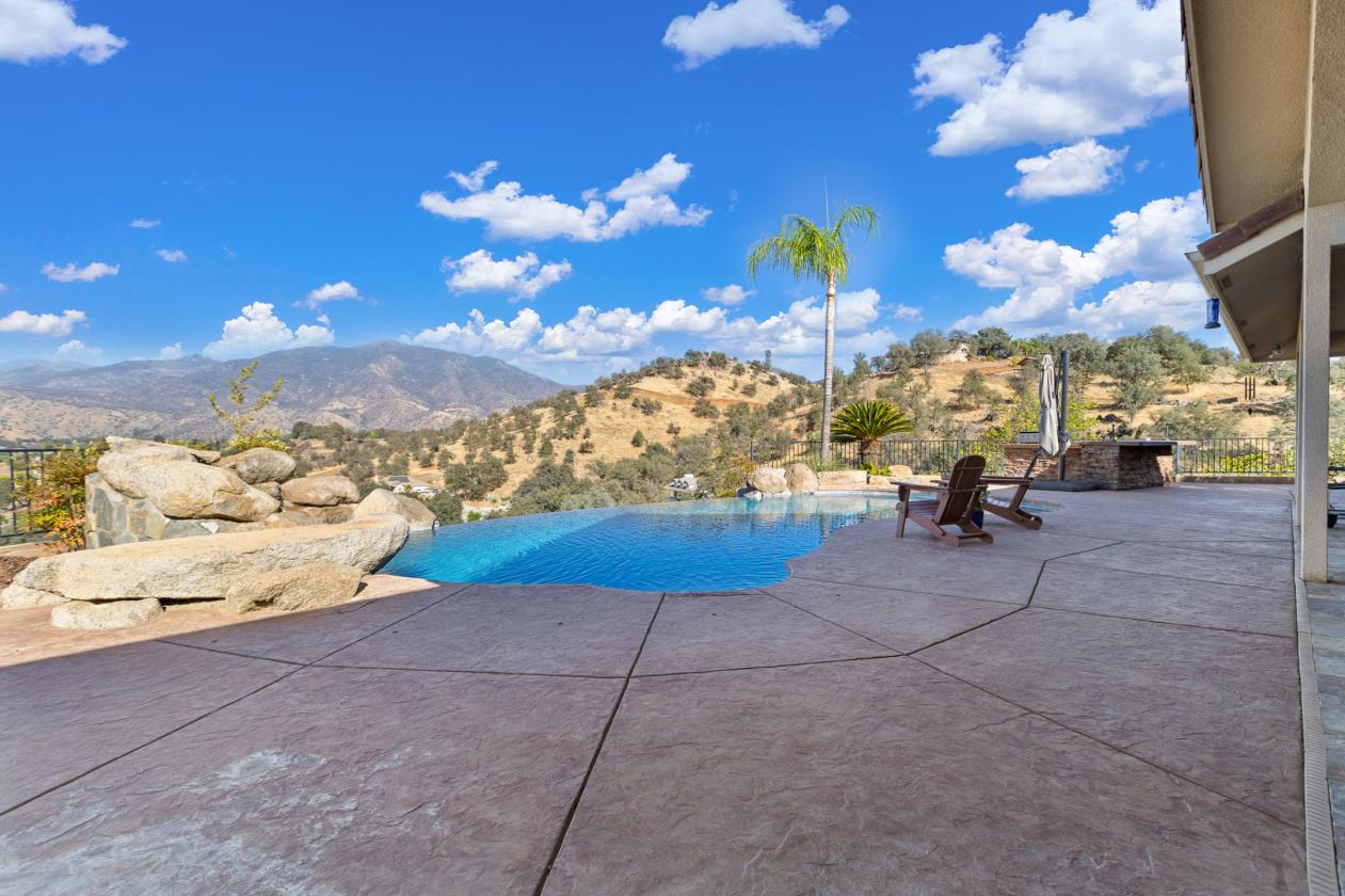 Horse property with gorgeous views! - photo 28