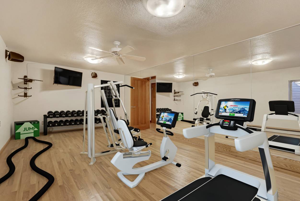 Equestrian Estate with Luxury Contemporary Home & Indoor Riding Arena - photo 23