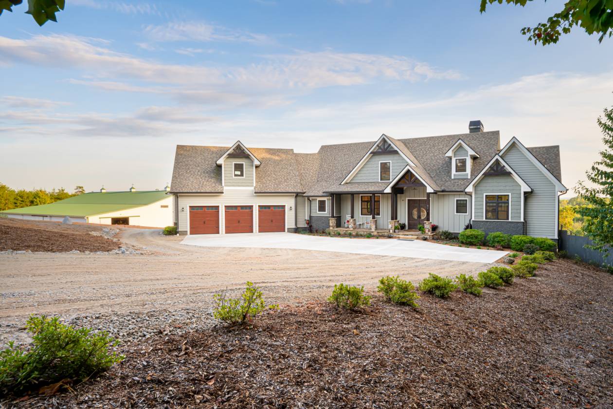 Horse Property for sale.