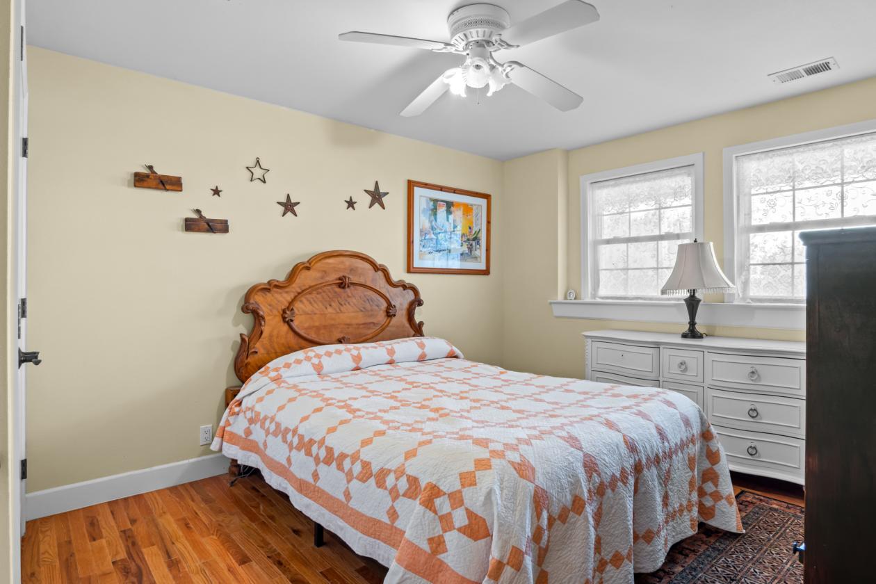 Exceptional Equestrian Estate With Indoor Arena - photo 15