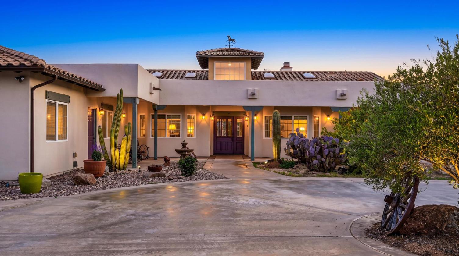 Move-In Ready Boutique Horse Property - photo 1