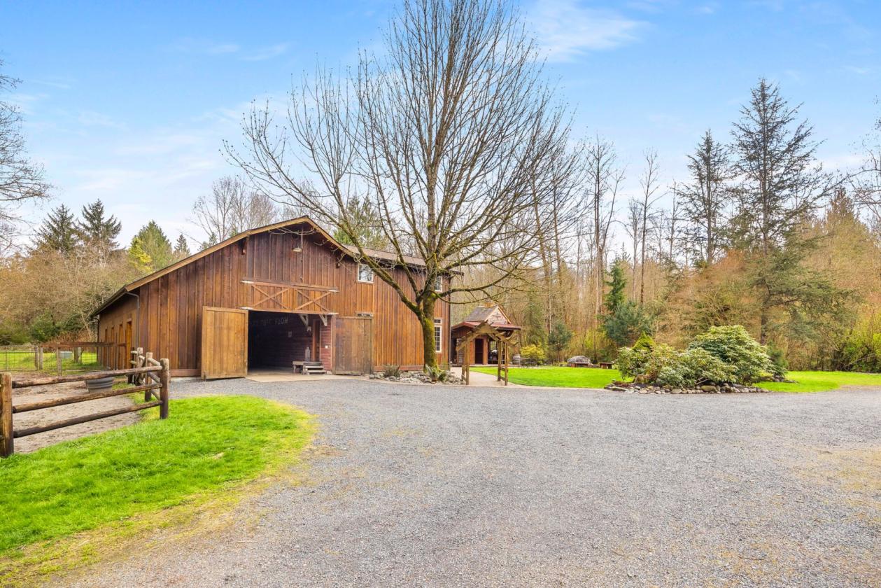 Humble Rustic Equestrian estate - photo 5