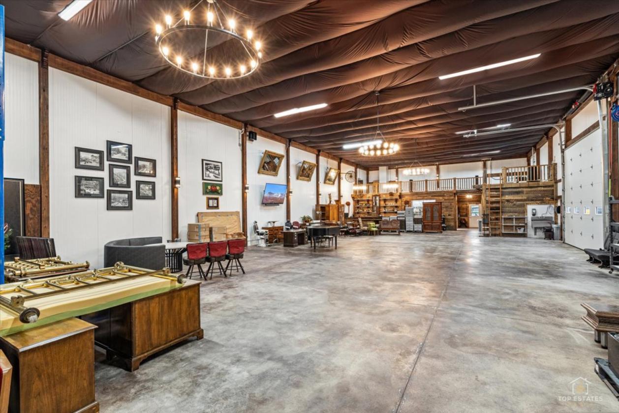 Truly exceptional world-class equestrian facility - photo 12