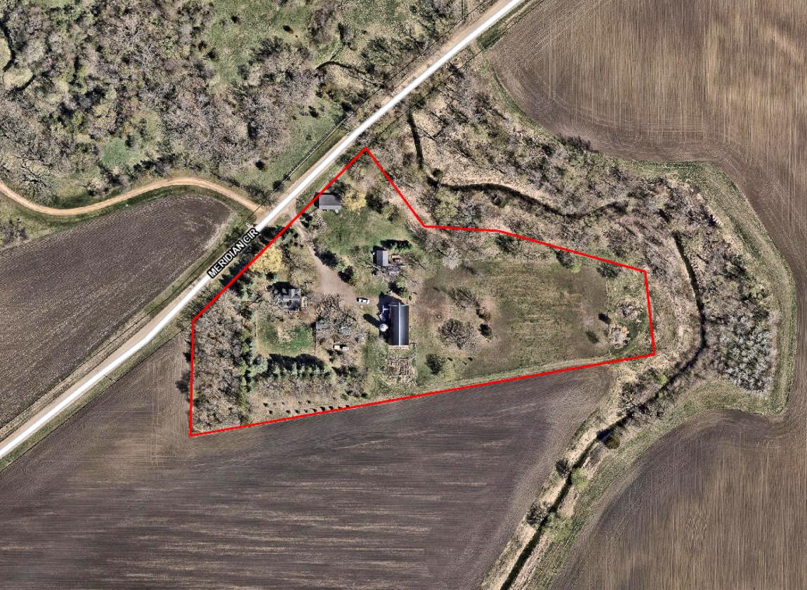 Hobby Farm w/ Horse Barn 20 min SW of Shakopee - photo 12