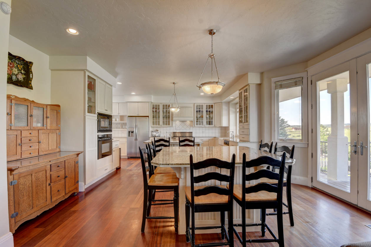 Luxury Equestrian Estate with Indoor Arena Sedalia, Douglas County