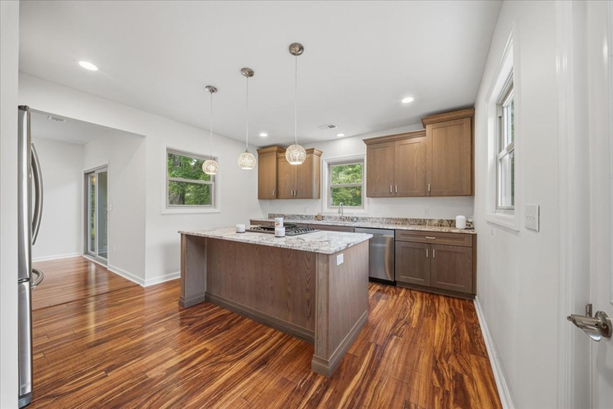 Restored 1880s Victorian Estate on 27 Private Acre - photo 25