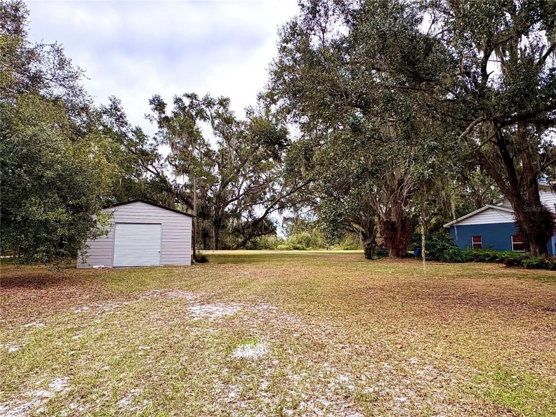 Beautiful Country Home on 5 Acres - photo 7