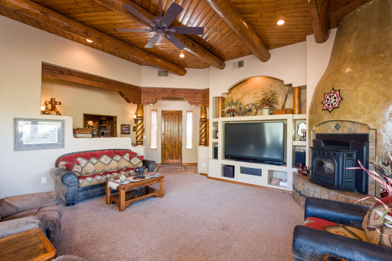 New Mexico Horse Property With AMAZING Riding Opportunities! Las