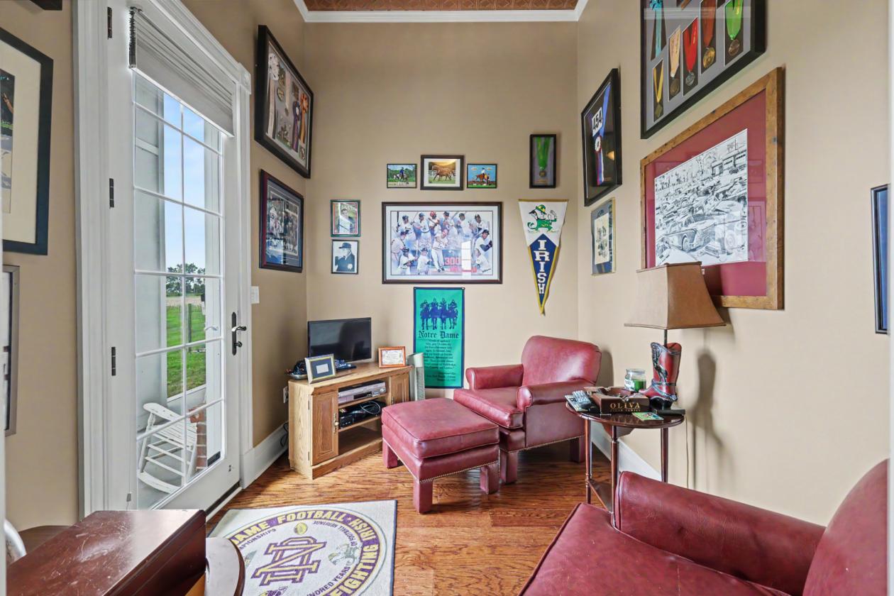 ONE-OF-A-KIND 10 ACRE EQUESTRIAN ESTATE - photo 20