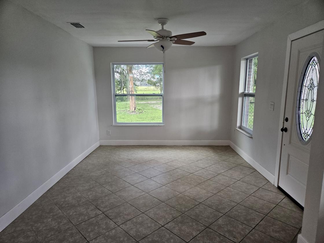 38.3 ACRE FARM WITH NEWLY REMODELED HOME - photo 3