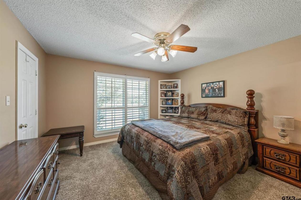 Peaceful country living on 9.6 acres - photo 18