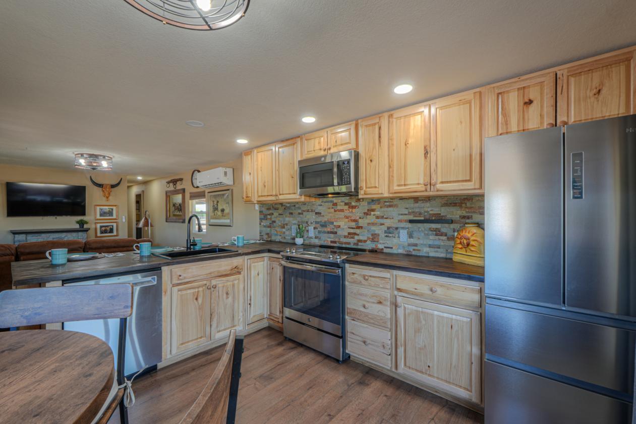 Move in ready horse property - photo 2