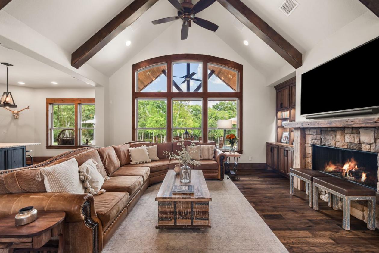 13.6 Acres of Luxury in the Gated Community - photo 5