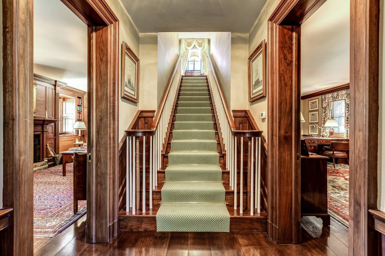 Grand Equestrian Estate at the Foot of the Blue Ridge... Upperville, Loudoun County, Virginia