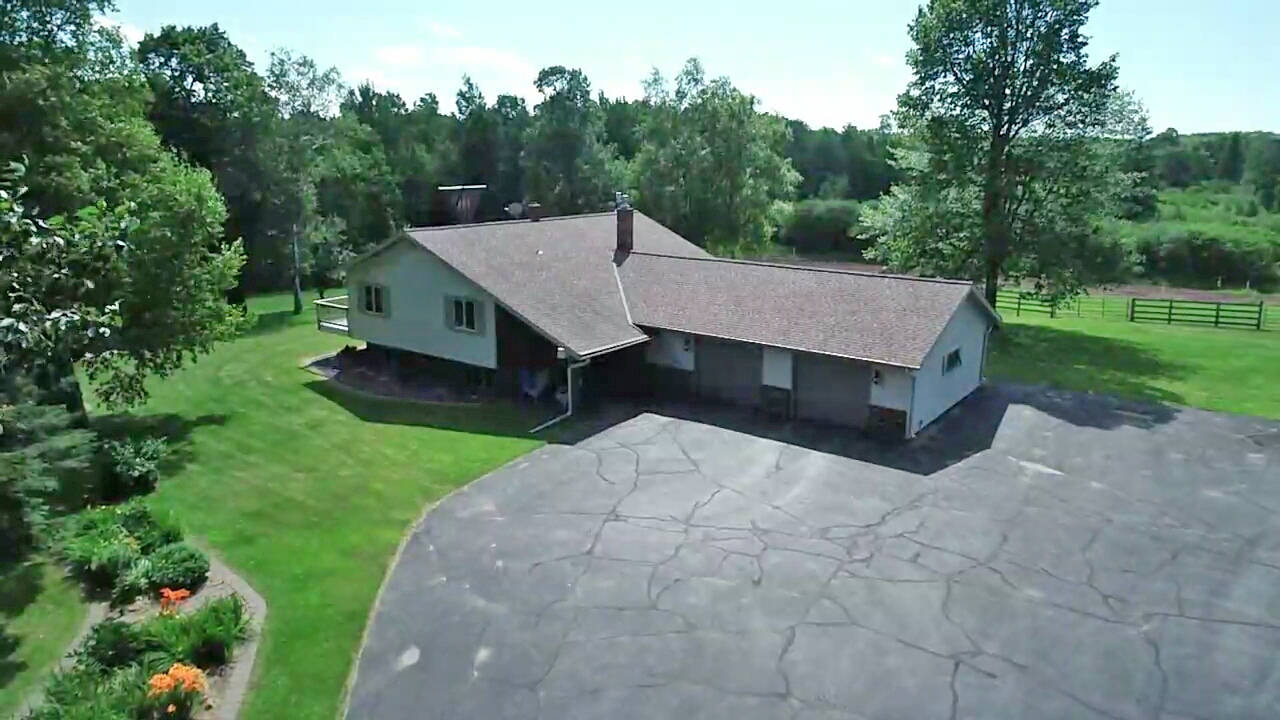 Exceptional Property Wrenshall, MN. Pristine home, Indoor Arena, add'l