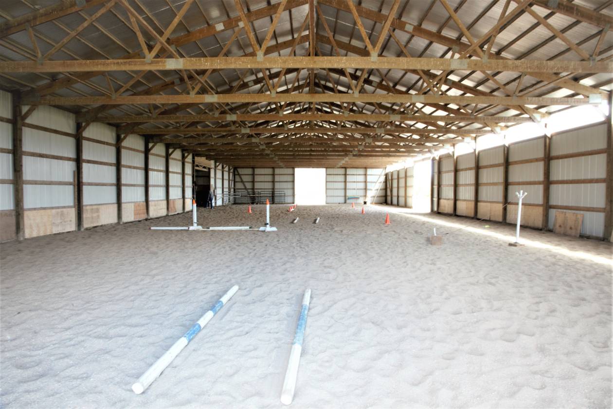 Stately Equestrian Farm on 20 acres Waukesha, Waukesha County, Wisconsin