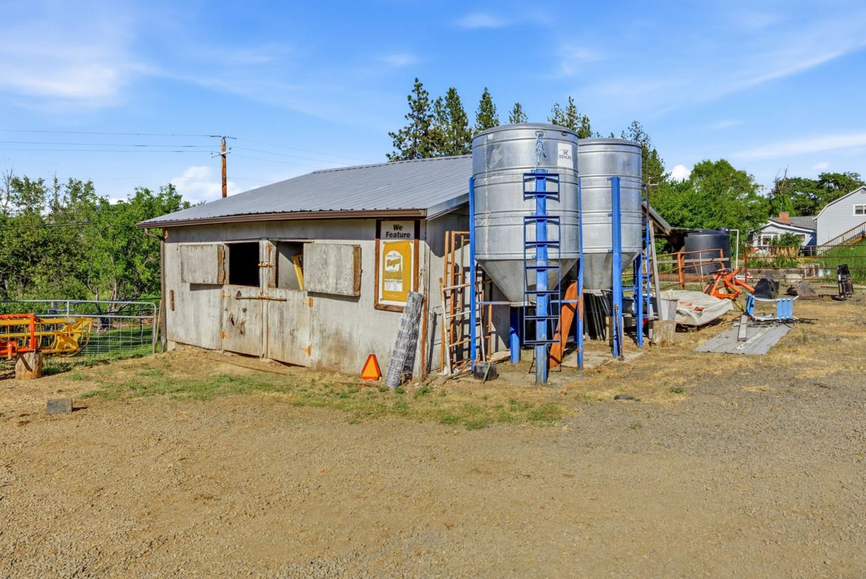 Amazing Opportunity near Rogue River - photo 20