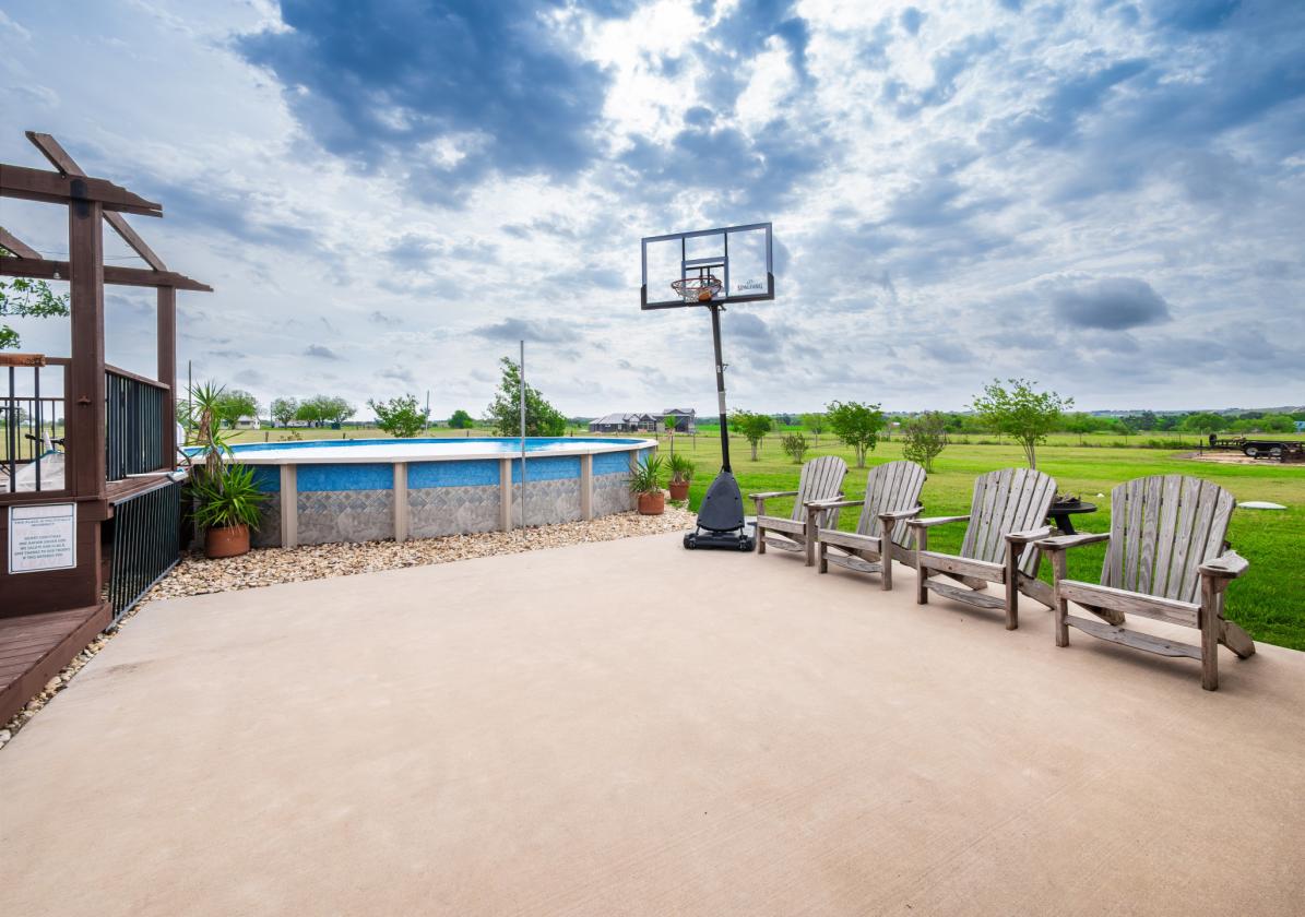 Contemporary Luxury Meets Wide-Open Spaces - photo 23
