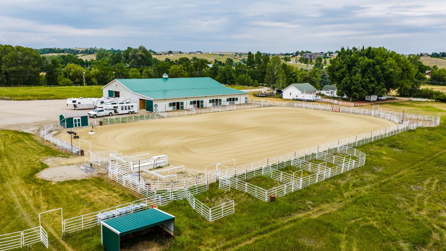 Beautiful horse property with barn & outdoor arena - photo 6