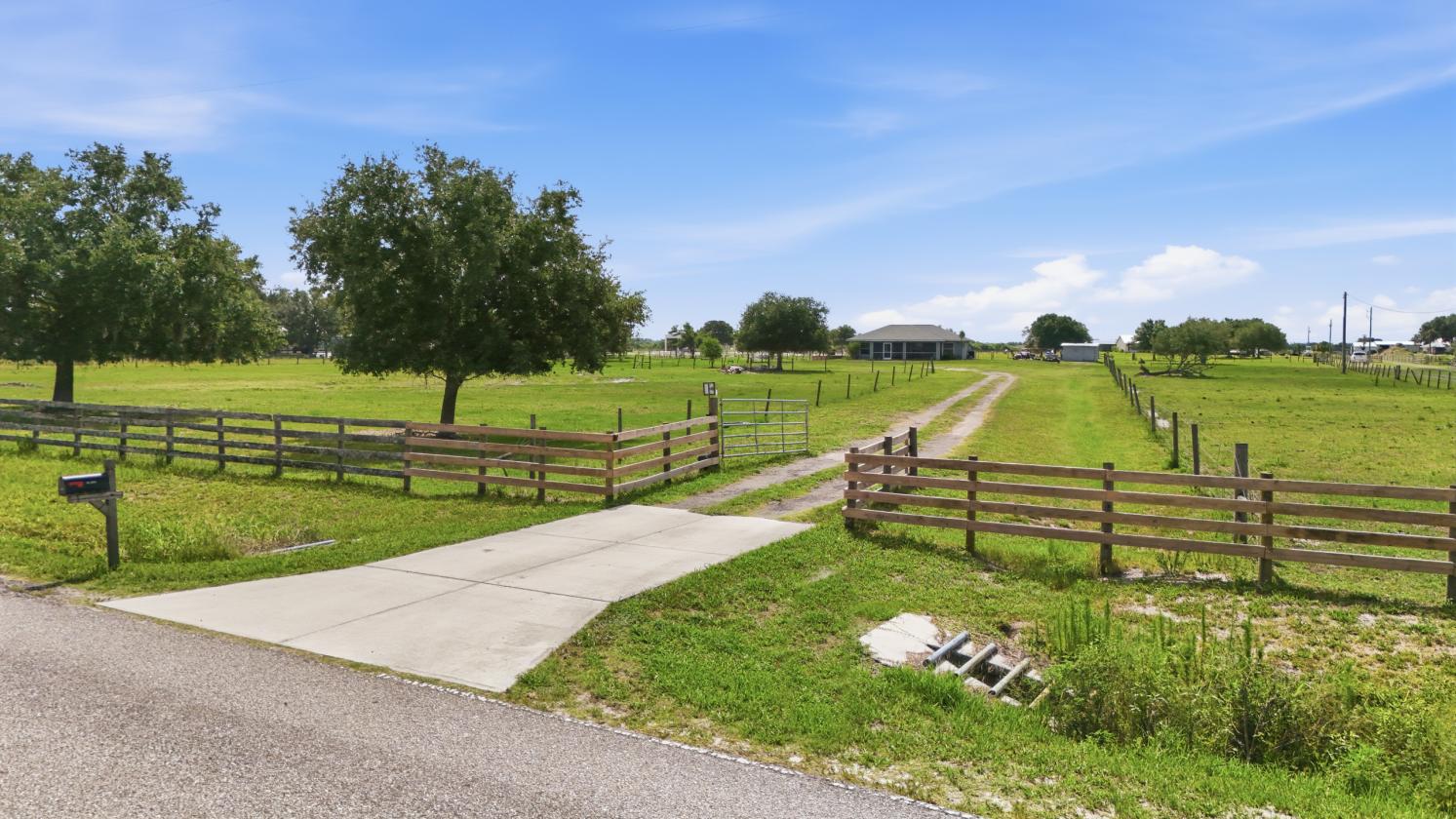 Horse Property with charm - photo 2