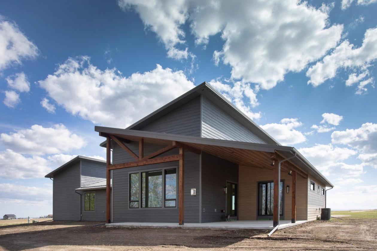 Stunning New Home w/ Mountain Views on 5.2 acres - photo 4