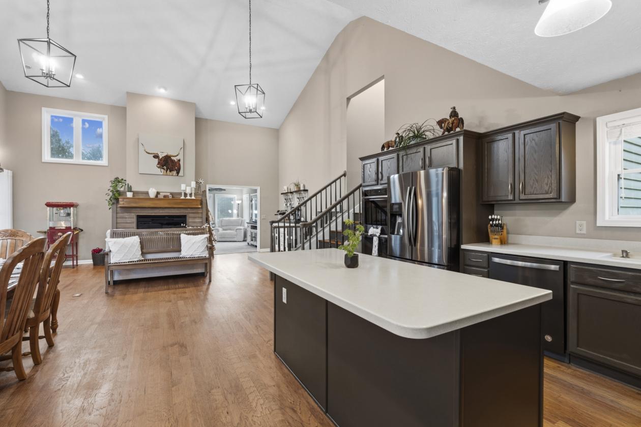 Remodeled Farmhouse in Private Community - photo 10